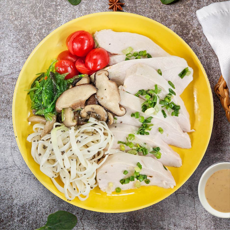 Japanese Sesame Chicken w/ Chinese Noodles Salad 日式麻醬雞配中式麵沙律
