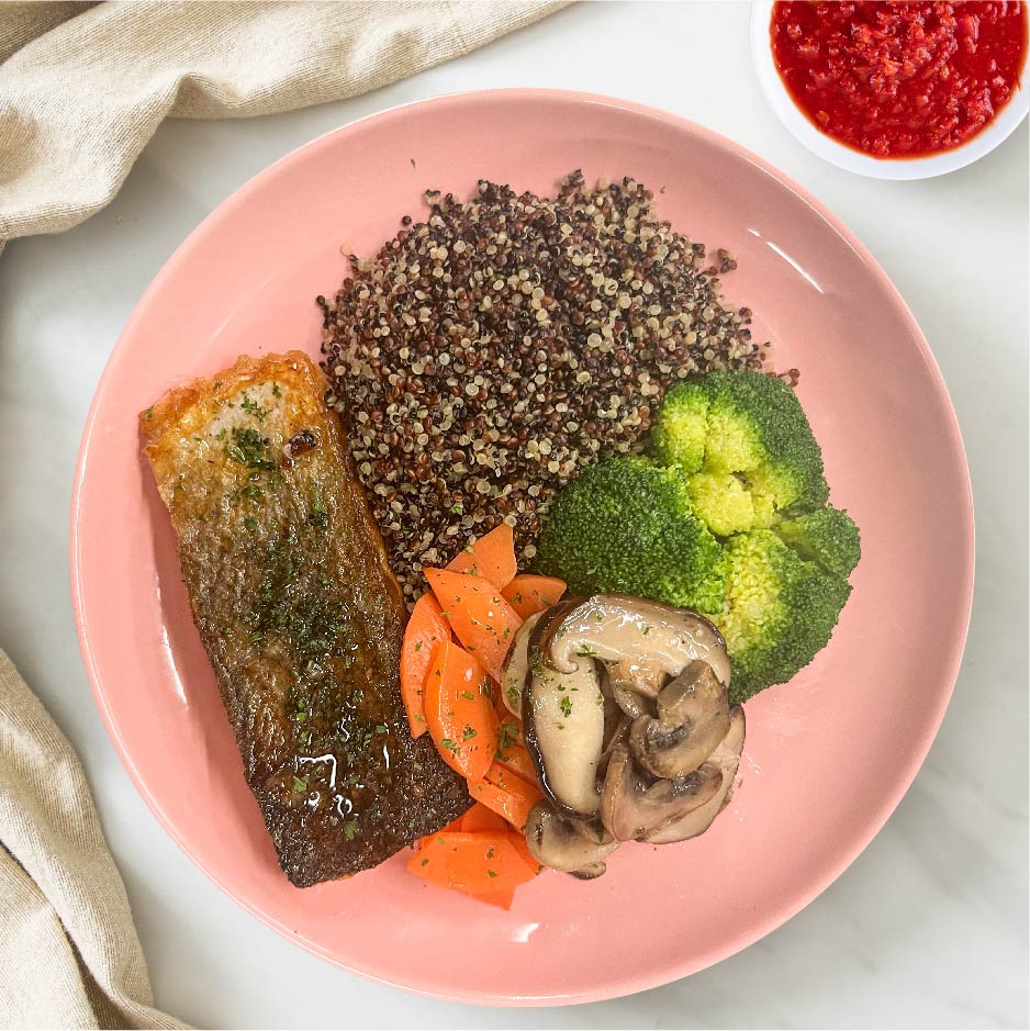 Salmon Fillet w/ Quinoa & Basil Marinara Sauce