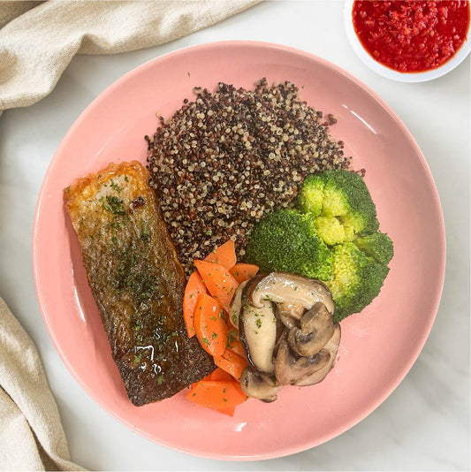 Salmon Fillet w/ Quinoa & Basil Marinara Sauce