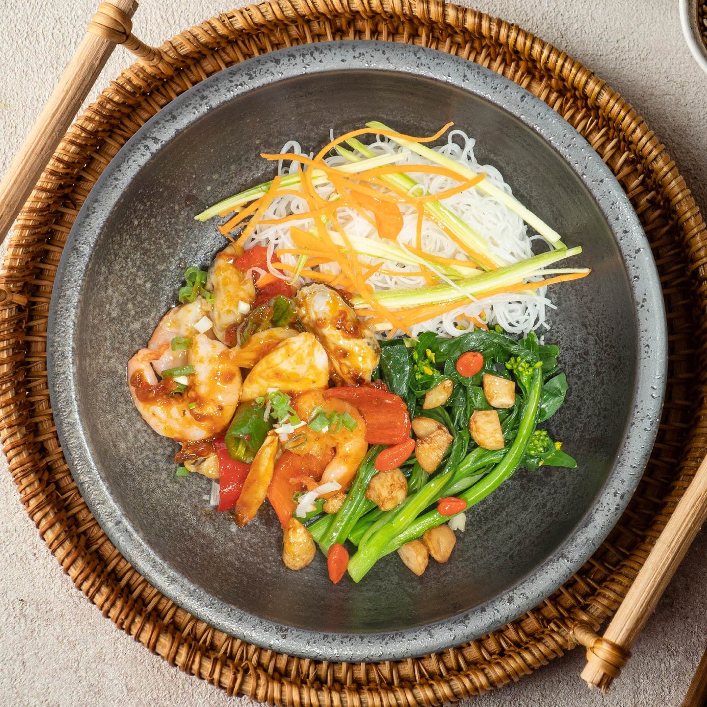 B. Mix Seafood W/ Sa Cha Sauce, Seasonal Vegetables And Healthy Fried Noodles
