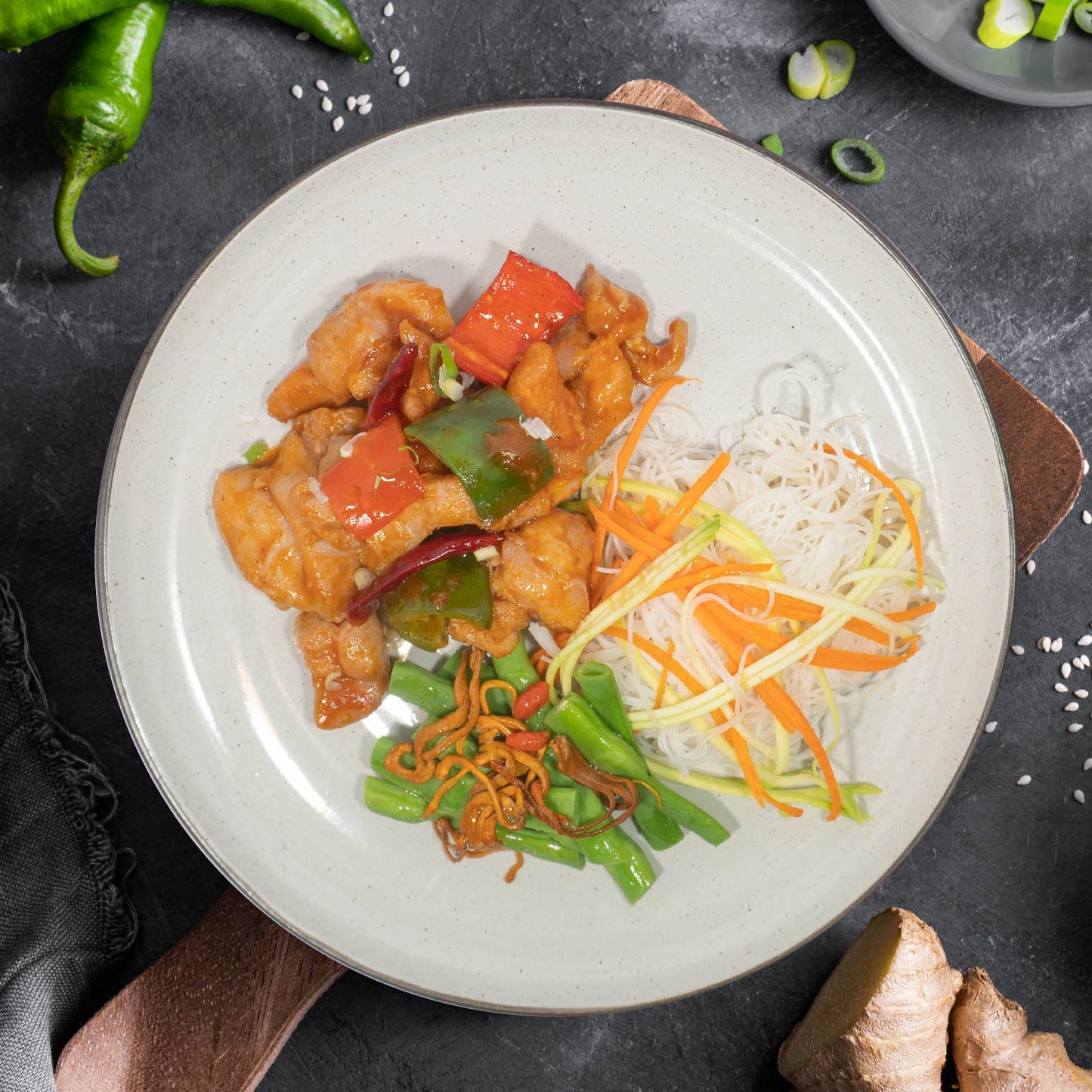 Low Fat Kung Pao Chicken W/ Stir Fry Vegetable And Rice Noodles
