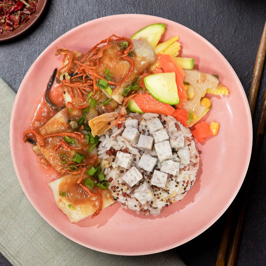 Healthy Stir-Fry Fish Fillet W/ Dried Conpoy, Cordyceps, Seasonal Vegetables And Taro Mix Grain Rice