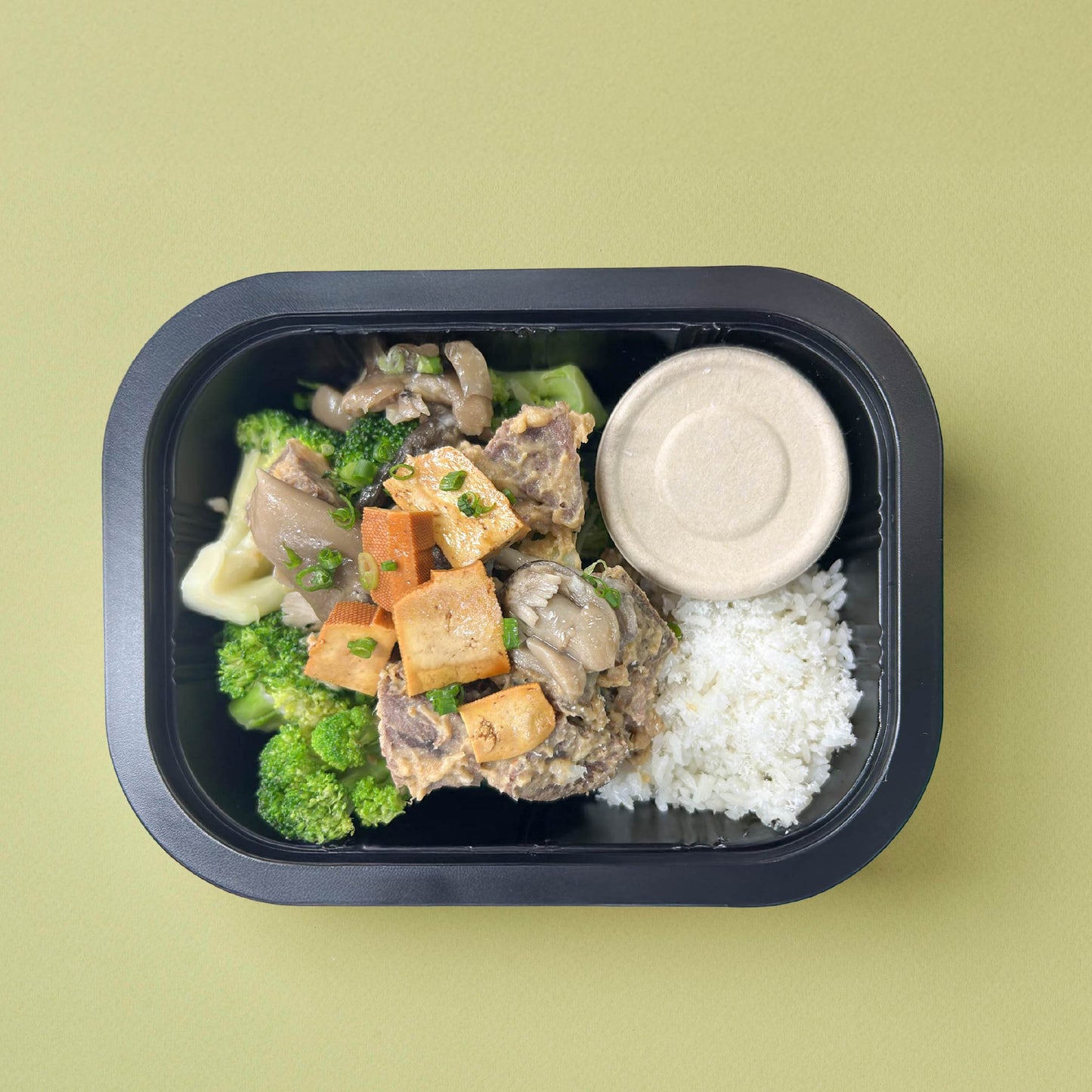 B. Thai Massaman Beef with Low GI Mix Grains