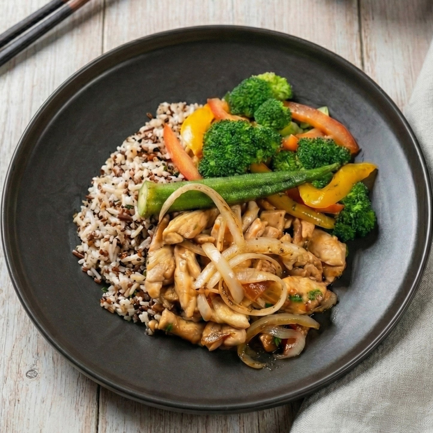 Low Fat Chicken Stroganoff Served W/ Mix Vegetables And Quinoa Mix Grains