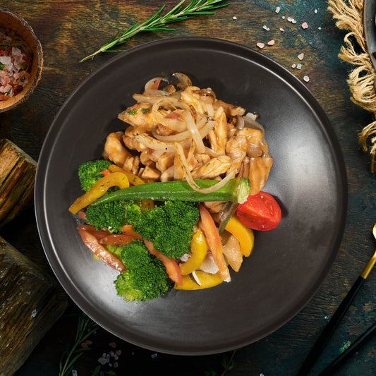 Low Fat Chicken Stroganoff Served W/ Mix Vegetables