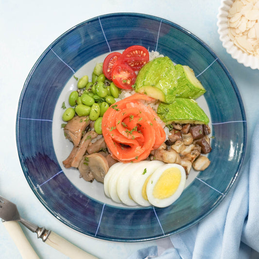 Smoked Salmon And Eggs Breakfast Bowl