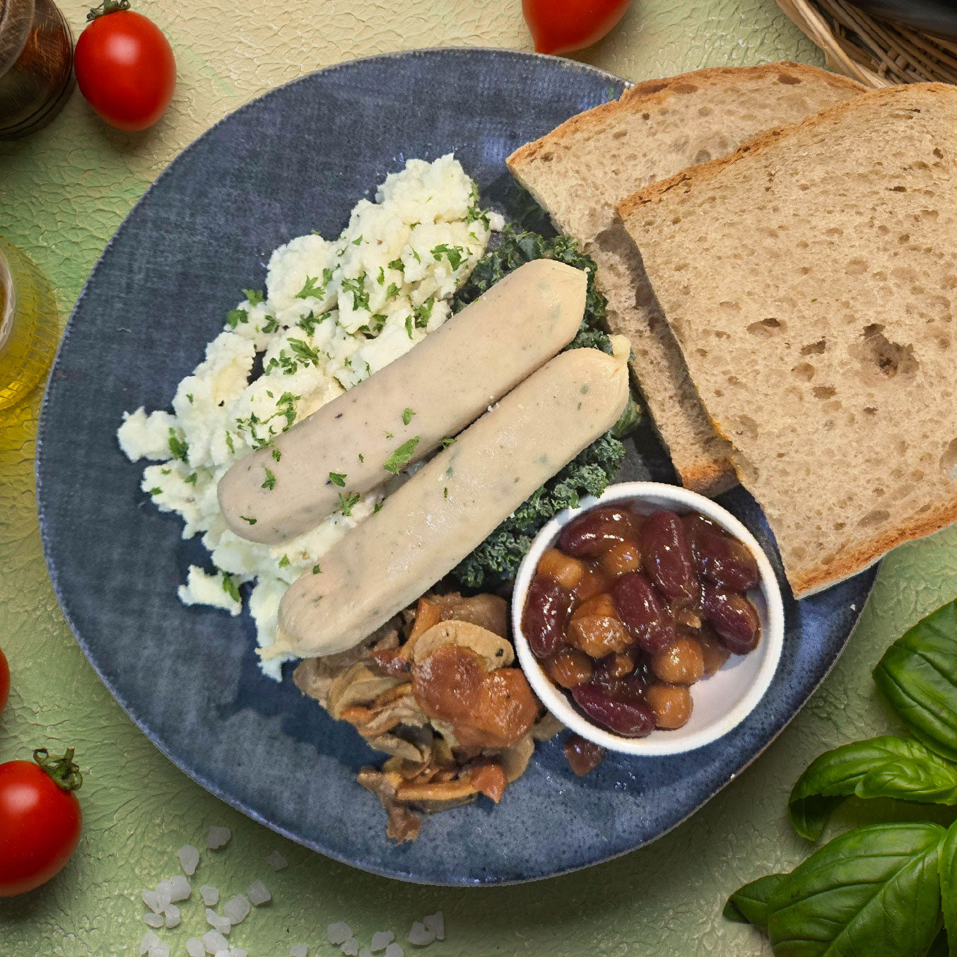 Egg Whites w/ Lean Veal Sausage And Wholewheat Bread