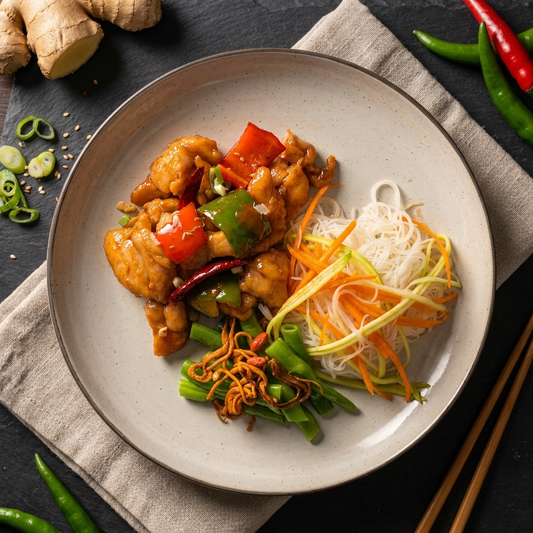 Low Fat Kung Pao Chicken W/ Stir Fry Vegetable And Rice Noodles