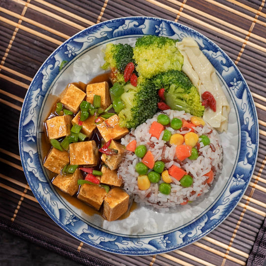 D.紅燒豆腐配炒蔬菜、健康炒飯和陳皮蠔油