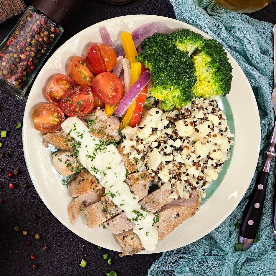 Grilled Chicken w/ Cauliflower Rice & Garlic Aioli