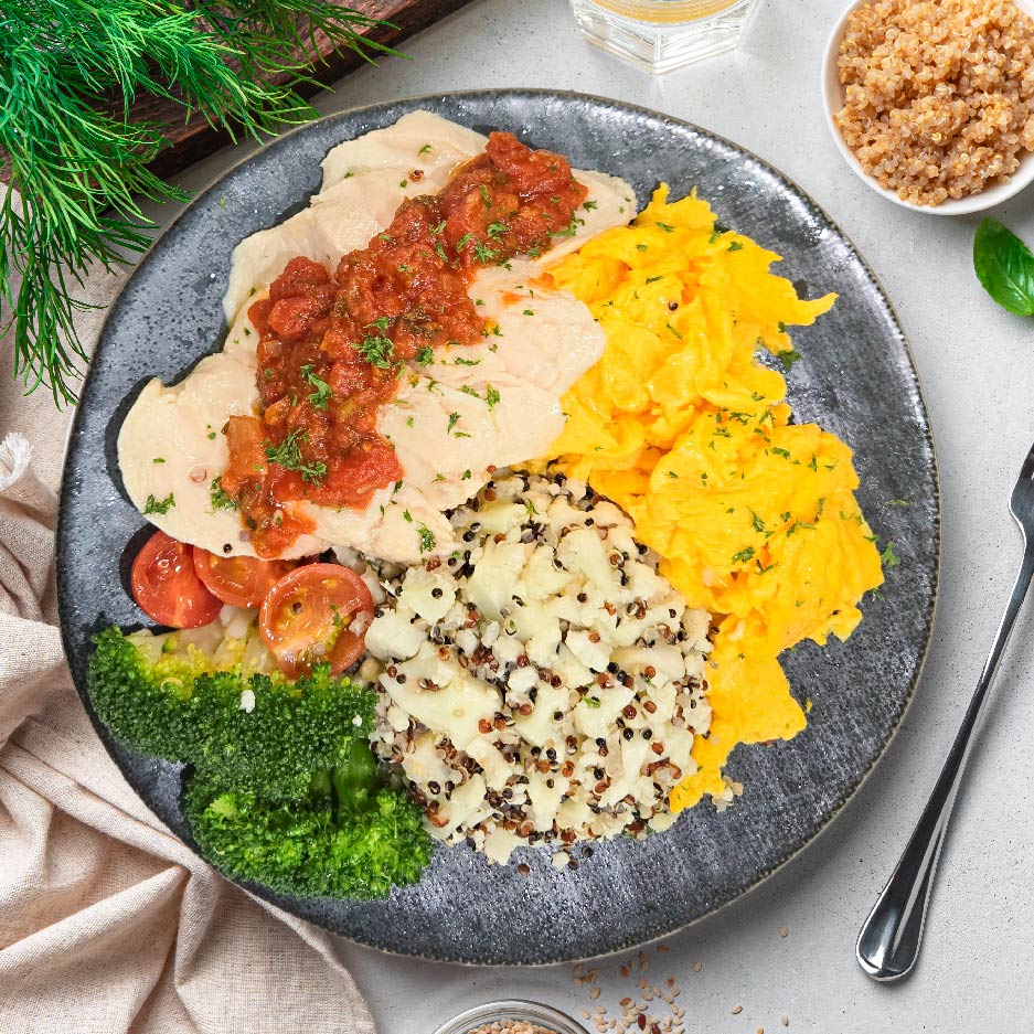 雞胸肉香草炒蛋 花椰菜飯