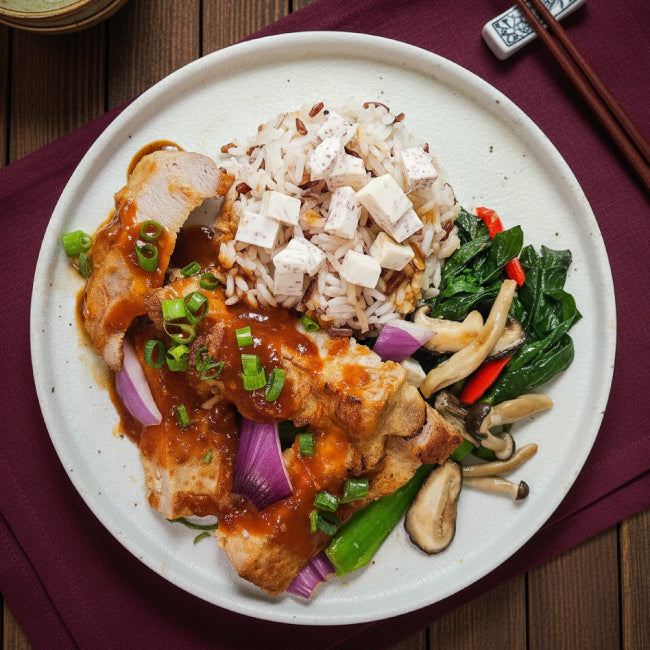 Wui Wo Pork W/ Seasonal Vegetable And Taro Mix Grain Rice