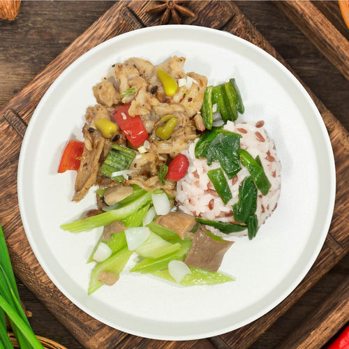 Shanghainese Chilli Bell Pepper Chicken W/ Seasonal Vegetables And Shanghai Style Vegetable Mix Grains
