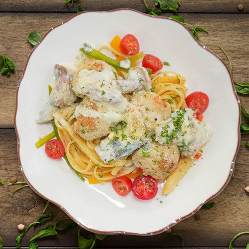 Healthy Chicken And Mushroom "Alfredo" W/ Seasonal Vegetable, Zoodles Mix Coodles